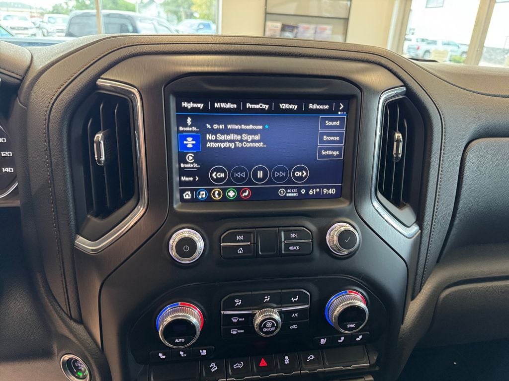 2022 GMC Sierra 1500 Limited 4WD Crew Cab Short Box AT4