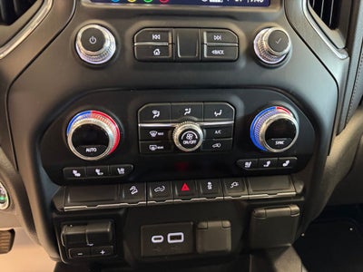 2022 GMC Sierra 1500 Limited 4WD Crew Cab Short Box AT4