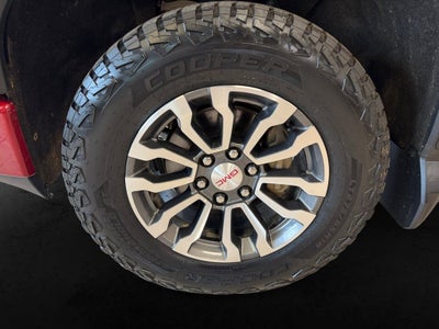 2022 GMC Sierra 1500 Limited 4WD Crew Cab Short Box AT4