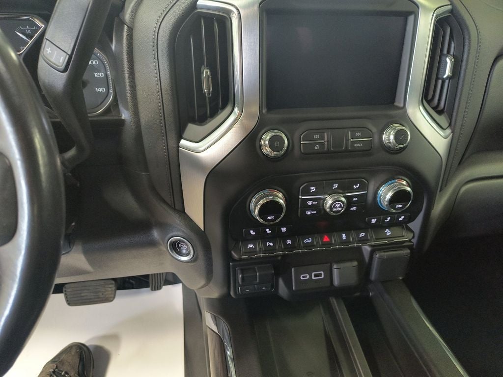 2021 GMC Sierra 1500 4WD Crew Cab Short Box SLT