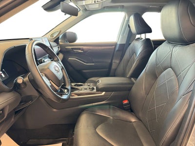 2023 Toyota Highlander Platinum