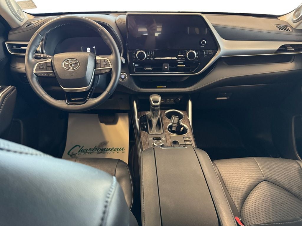 2023 Toyota Highlander Platinum