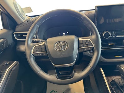 2023 Toyota Highlander Platinum