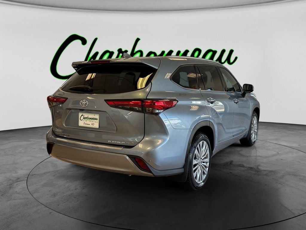 2023 Toyota Highlander Platinum