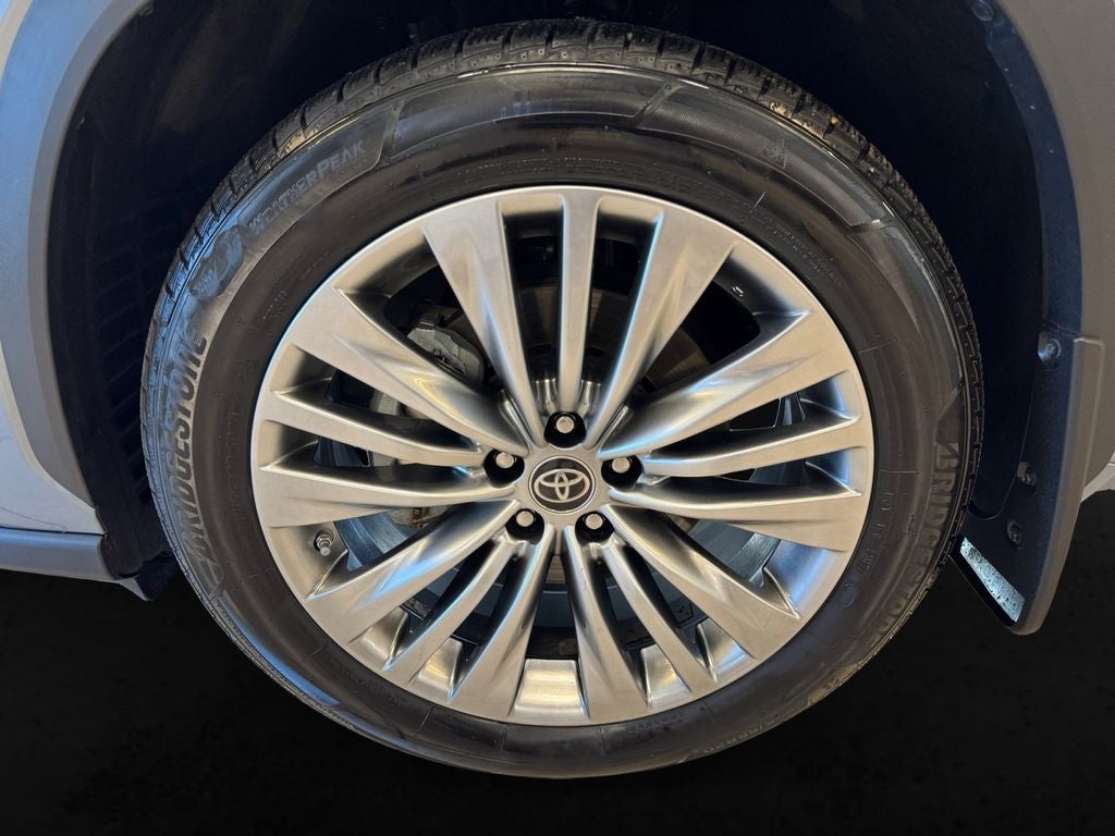 2023 Toyota Highlander Platinum