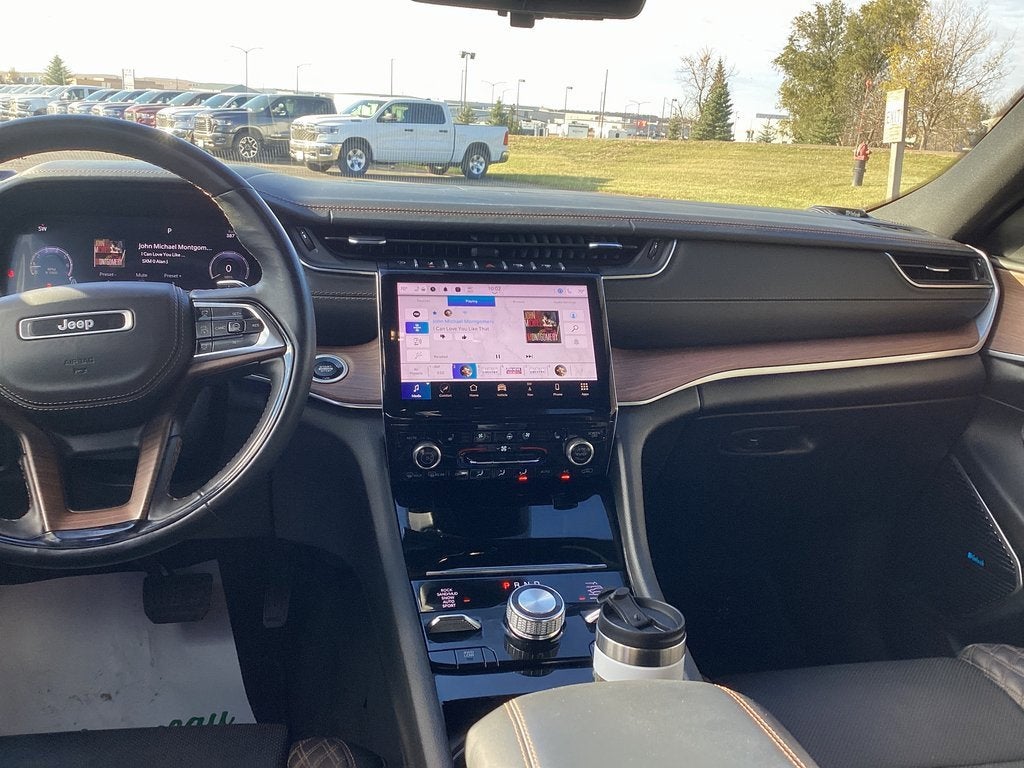 2022 Jeep Grand Cherokee Summit