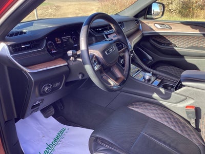 2022 Jeep Grand Cherokee Summit