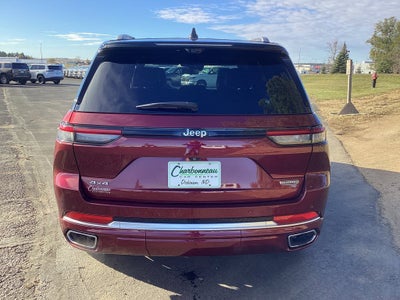 2022 Jeep Grand Cherokee Summit