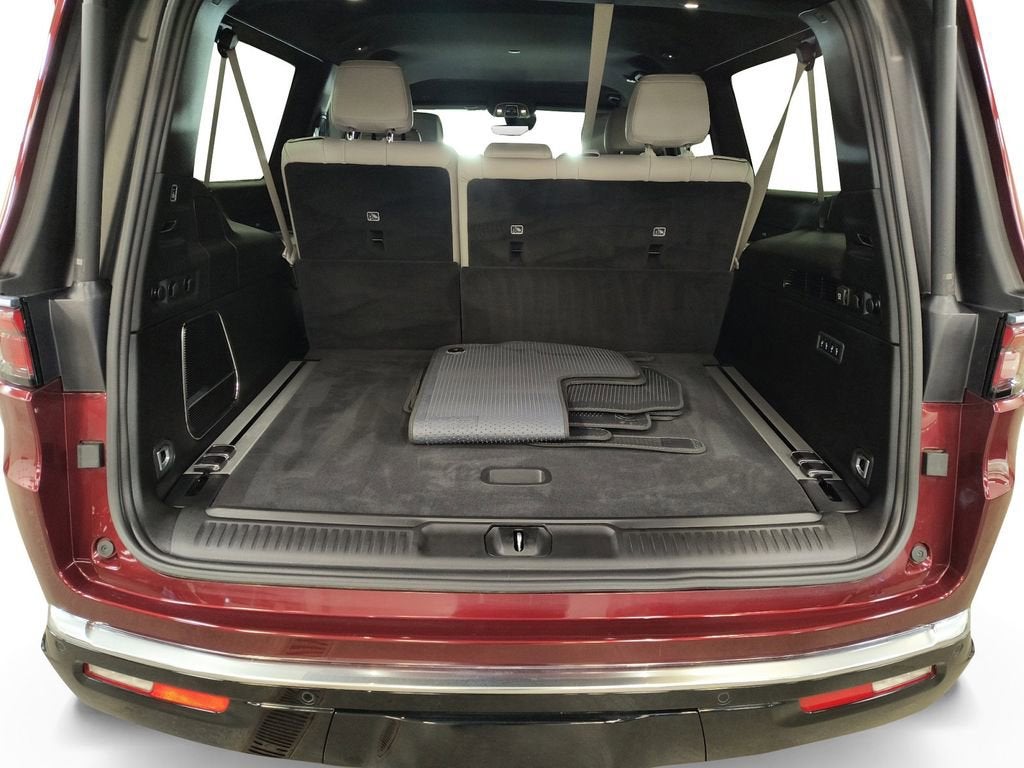 2025 Jeep Wagoneer L Series III