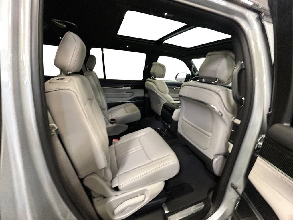 2026 Jeep Grand Wagoneer Summit Obsidian