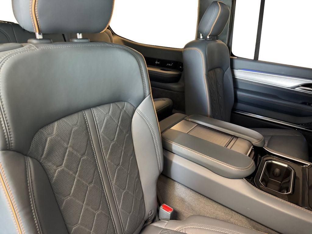 2022 Jeep Grand Wagoneer Series III