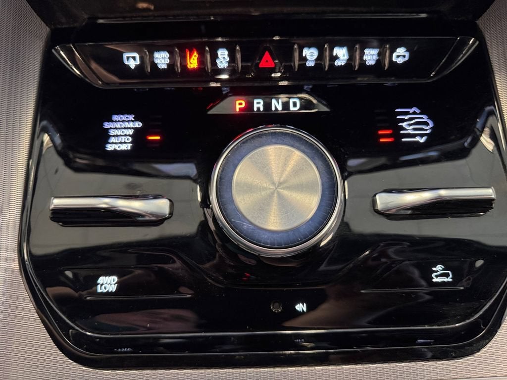 2022 Jeep Grand Wagoneer Series III