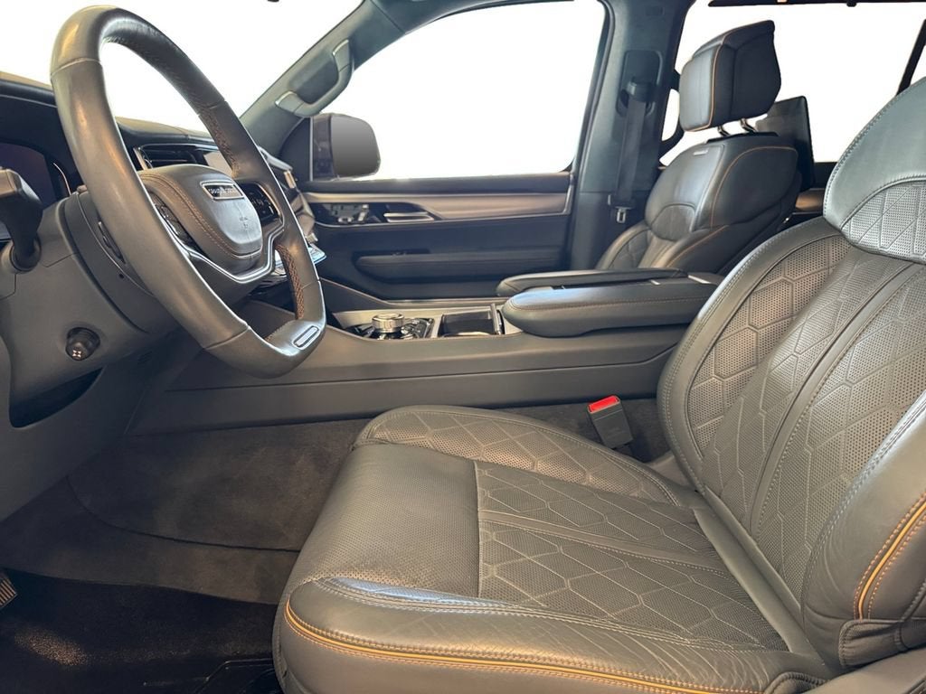 2022 Jeep Grand Wagoneer Series III