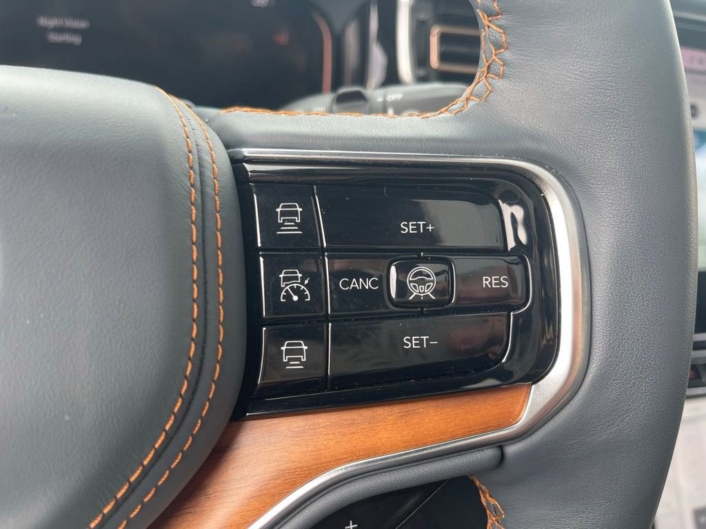 2024 Jeep Grand Wagoneer Series III