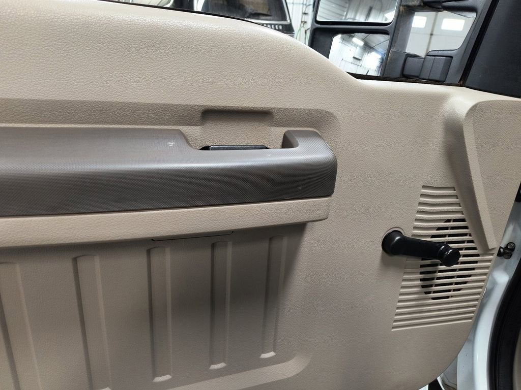 2008 Ford Super Duty F-350 DRW XL