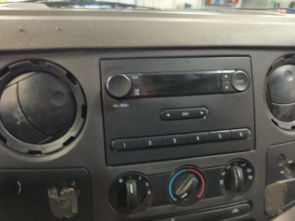 2009 Ford Super Duty F-250 SRW XL