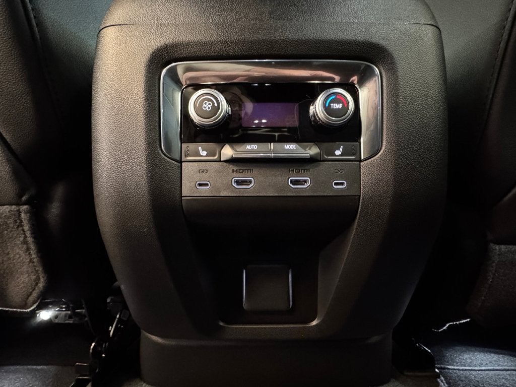 2027 GMC Yukon XL Elevation