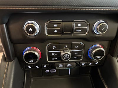2024 GMC Yukon XL AT4