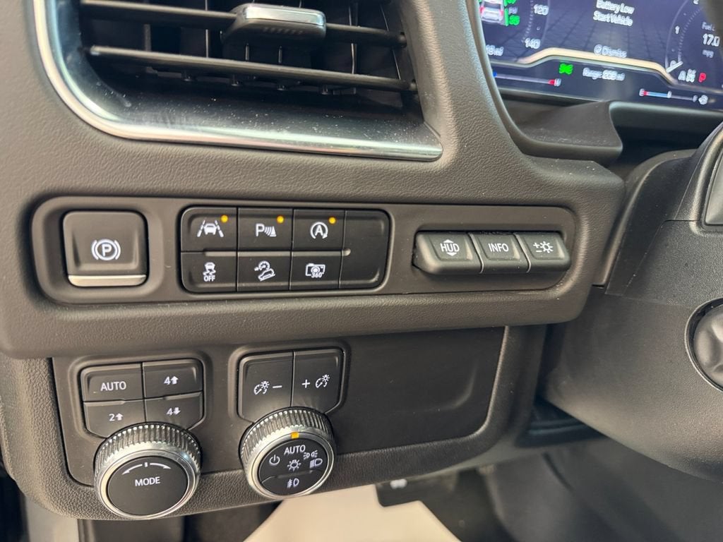 2024 GMC Yukon XL AT4