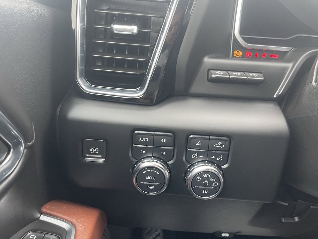 2024 GMC Sierra 3500 HD Denali Ultimate