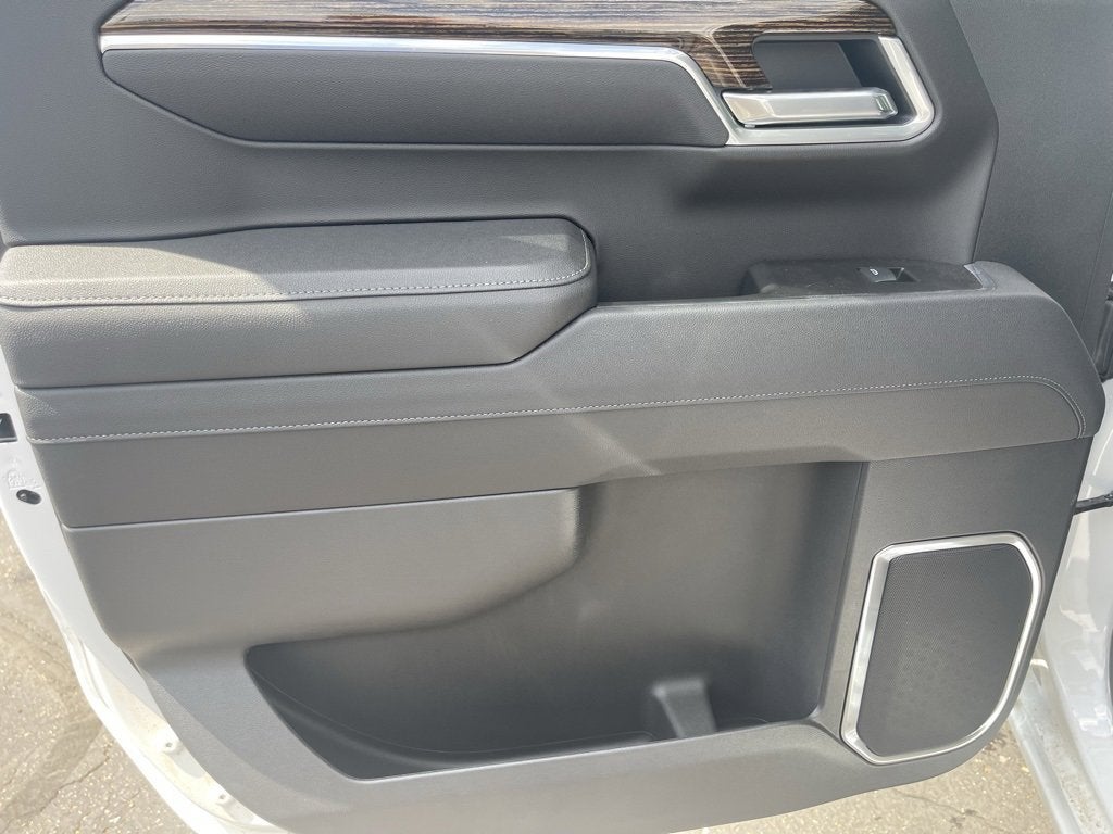 2025 GMC Sierra 1500 SLE