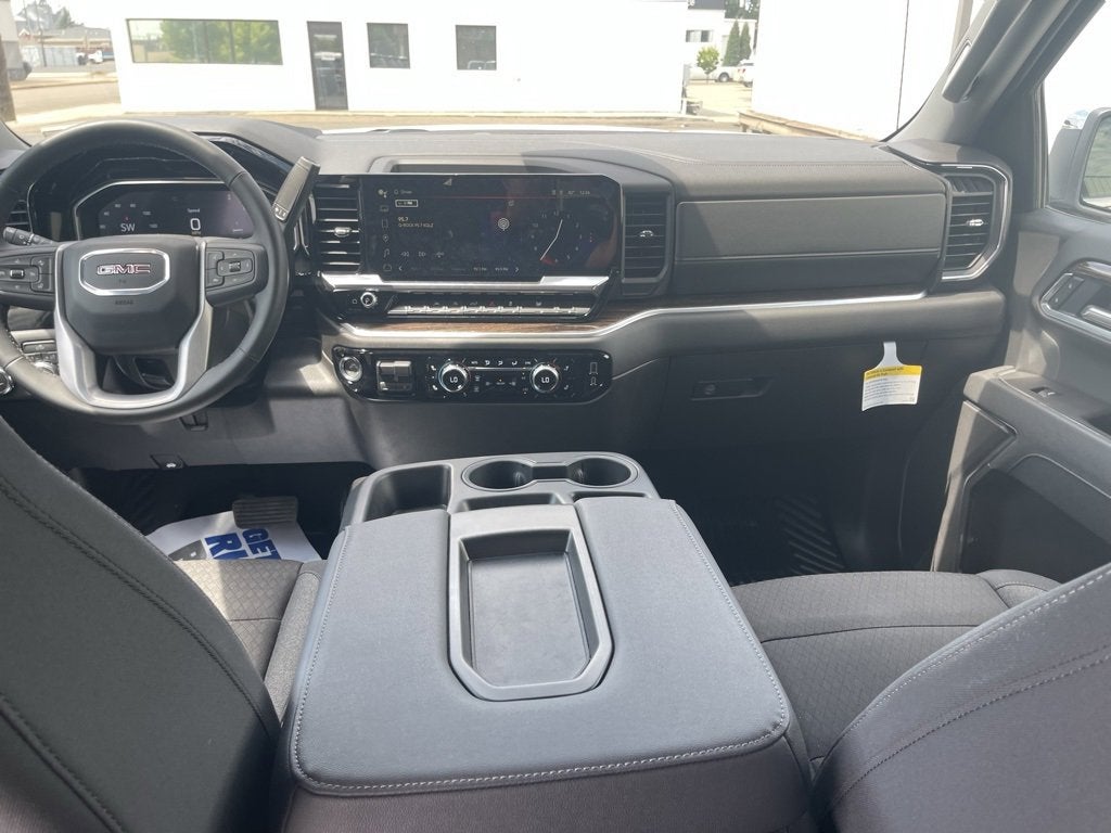 2025 GMC Sierra 1500 SLE