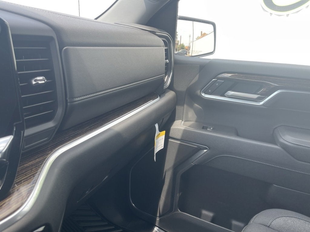 2025 GMC Sierra 1500 SLE