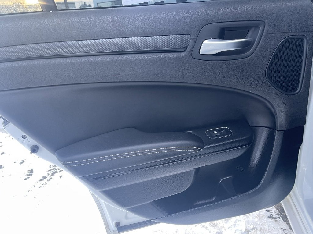 2016 Chrysler 300 300S