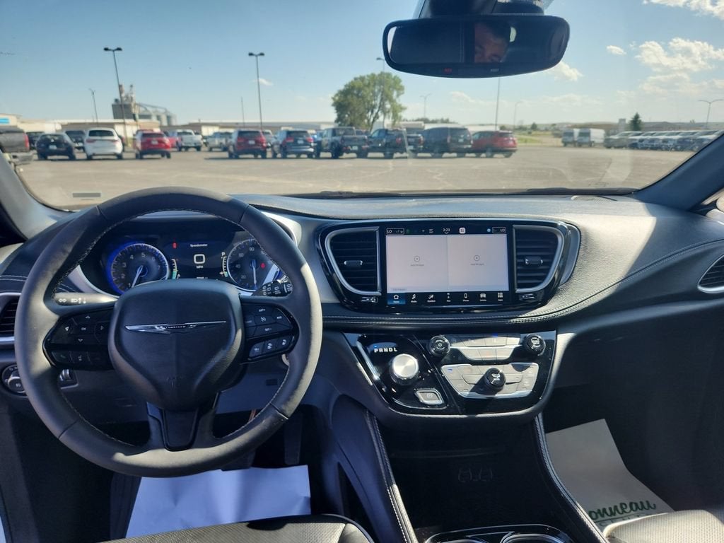2025 Chrysler Pacifica Limited