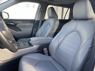 2023 Toyota Highlander Hybrid XLE