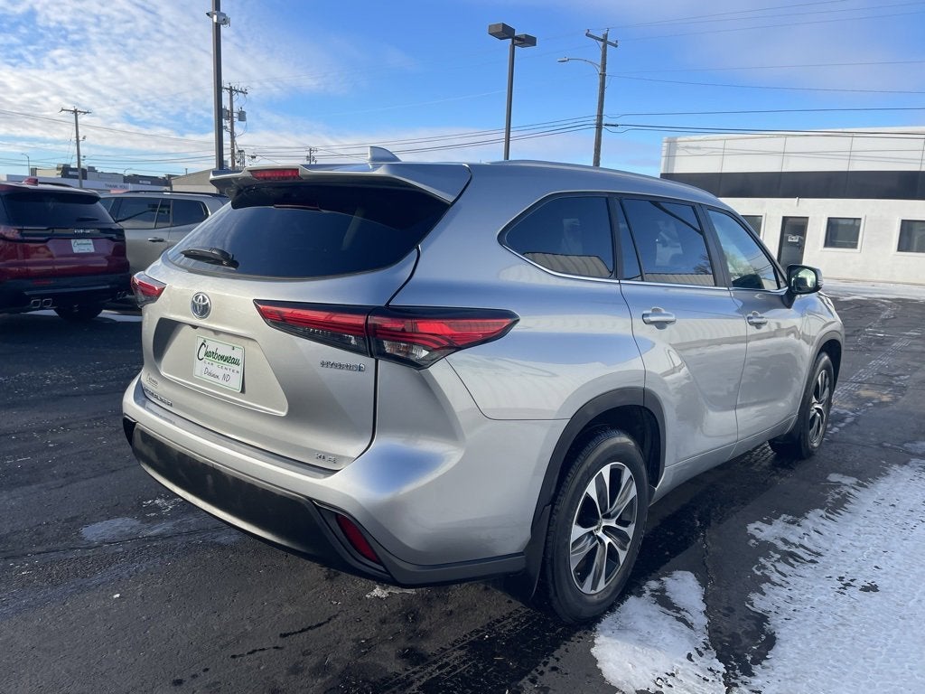 2023 Toyota Highlander Hybrid XLE