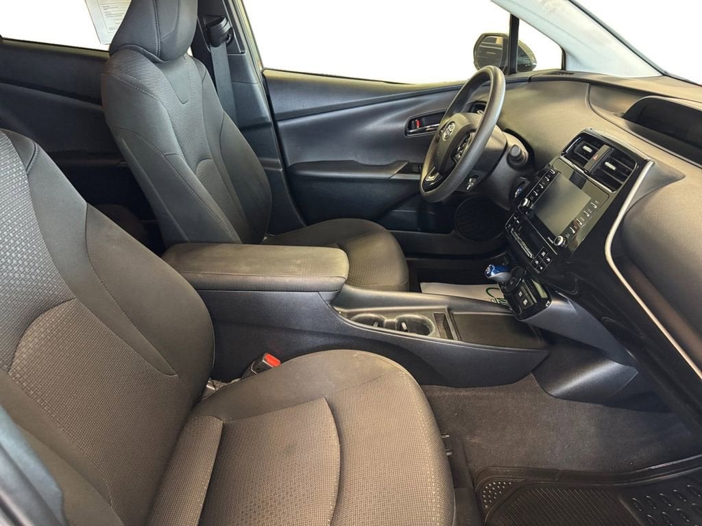 2021 Toyota Prius L Eco