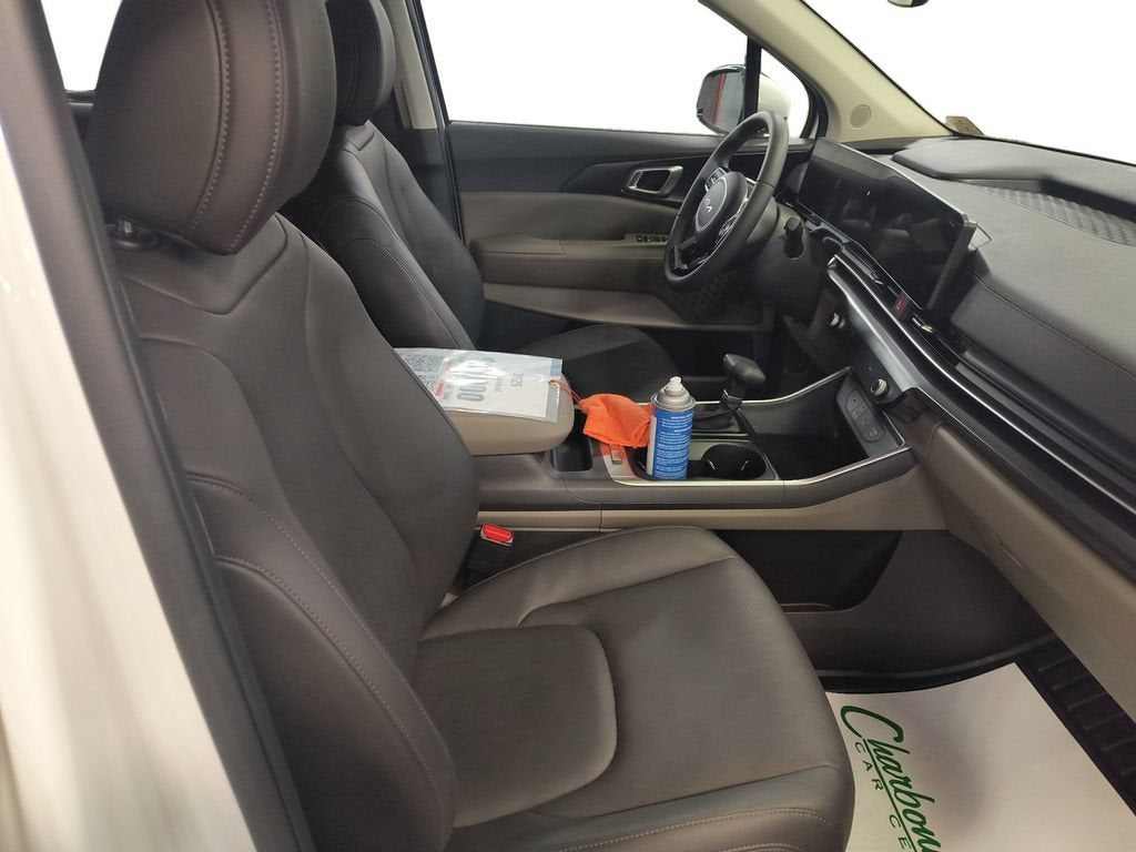 2025 Kia Carnival LXS