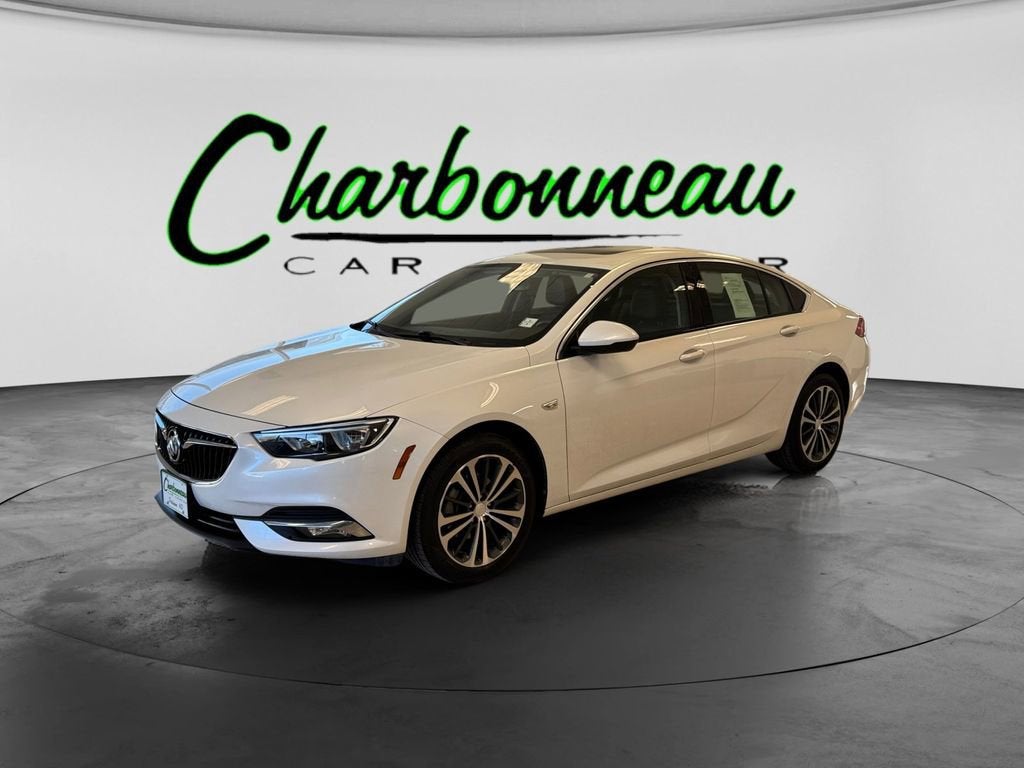 2019 Buick Regal Sportback Essence