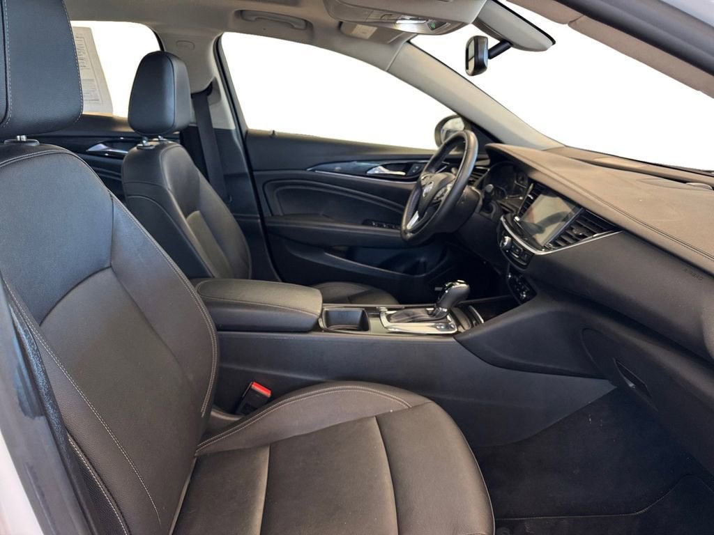 2019 Buick Regal Sportback Essence