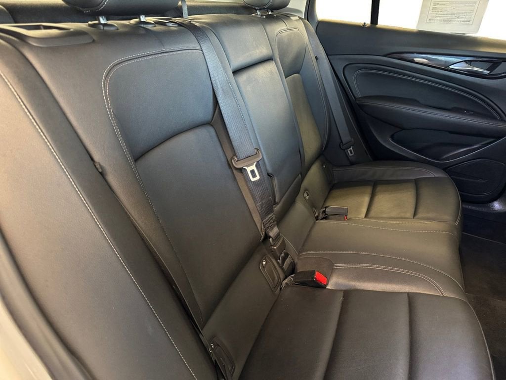 2019 Buick Regal Sportback Essence