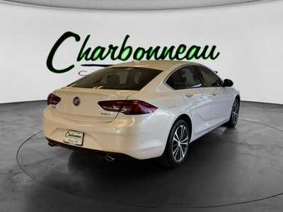 2019 Buick Regal Sportback Essence