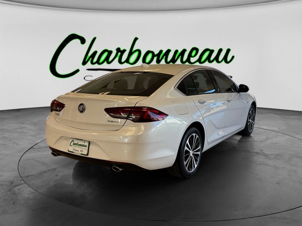 2019 Buick Regal Sportback Essence